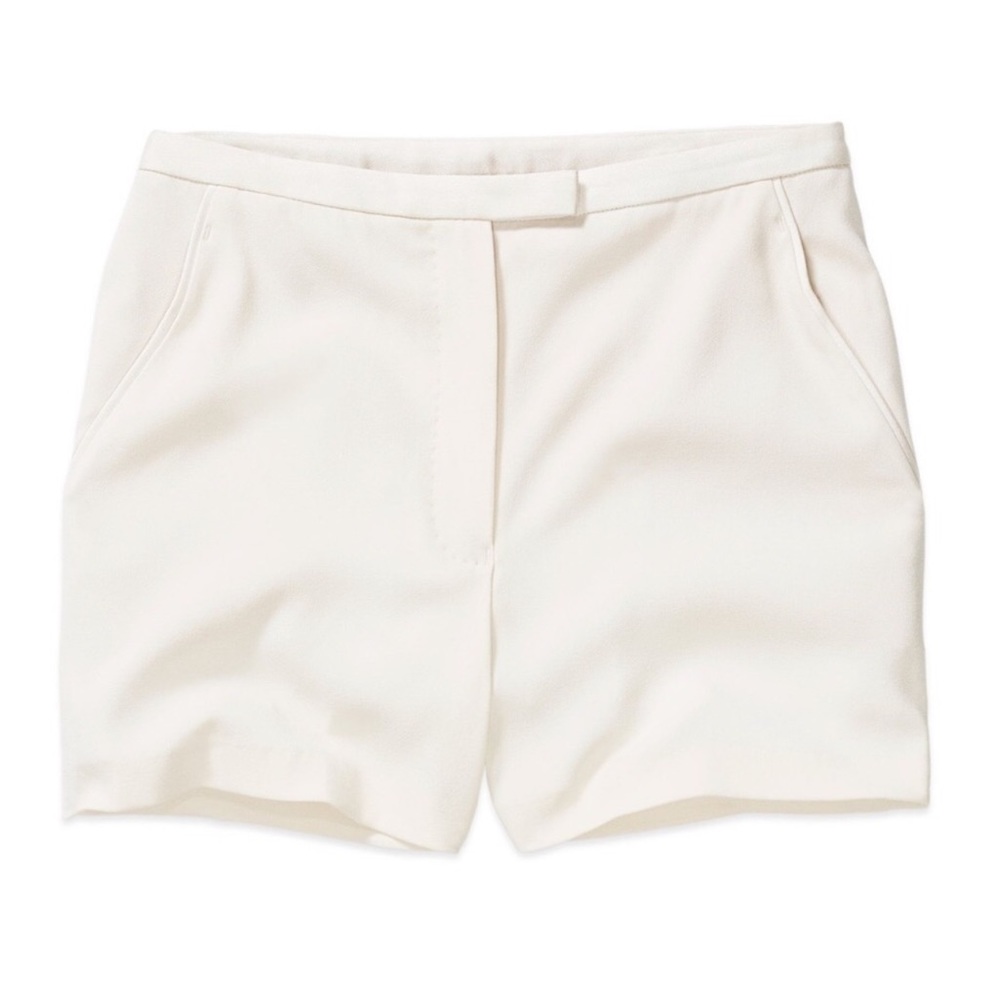 🆕 NWT Babaton Harlan Shorts from Aritzia